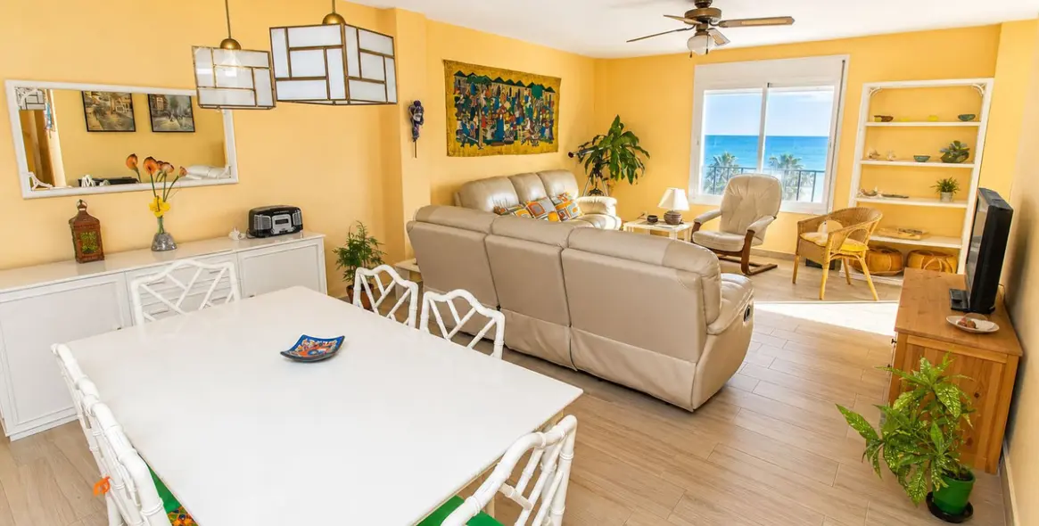 Sale of penthouse duplex in San Luis de Sabinillas 49