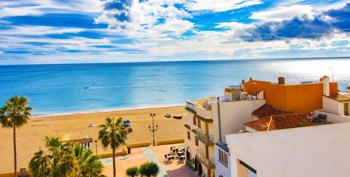 Sale of penthouse duplex in San Luis de Sabinillas 59