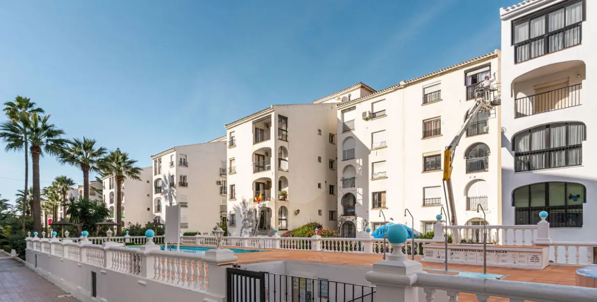 Sale of penthouse duplex in San Luis de Sabinillas 71