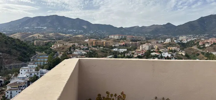 Sale of penthouse in Fuengirola 2