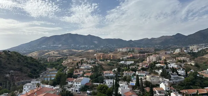 Sale of penthouse in Fuengirola 3