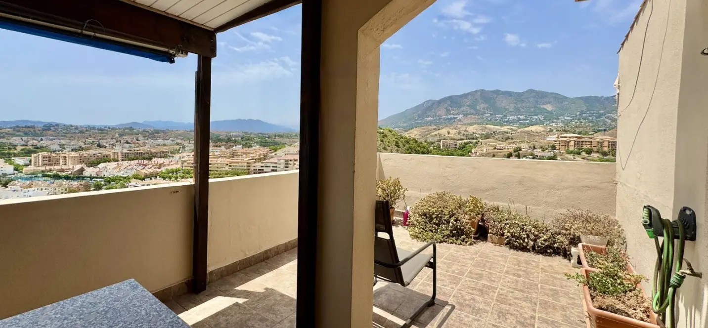 Sale of penthouse in Fuengirola 3