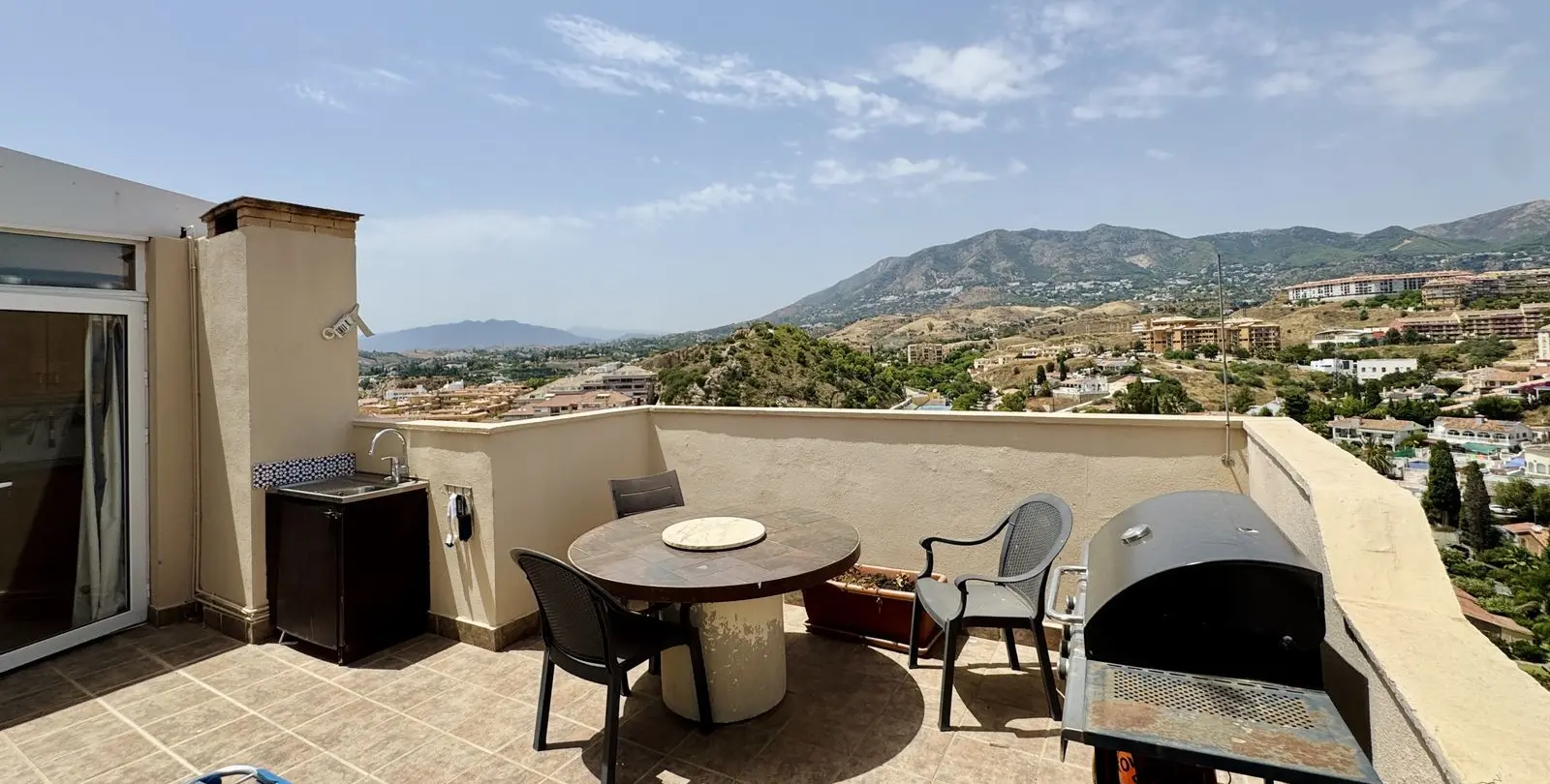 Sale of penthouse in Fuengirola 32