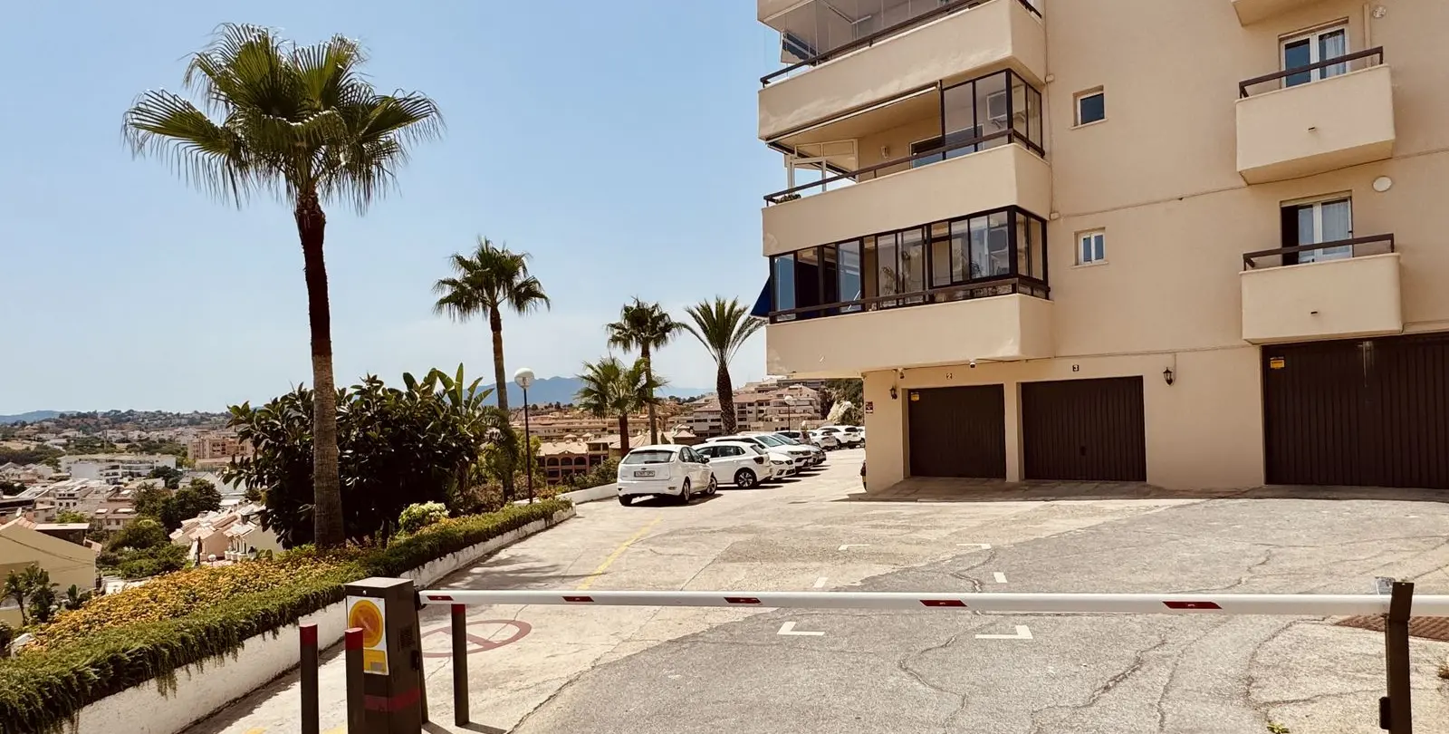 Sale of penthouse in Fuengirola 55