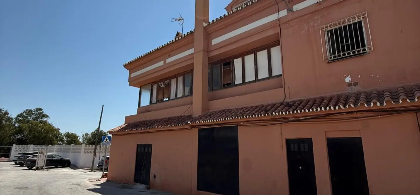 Venta de local comercial en Mijas Costa 2