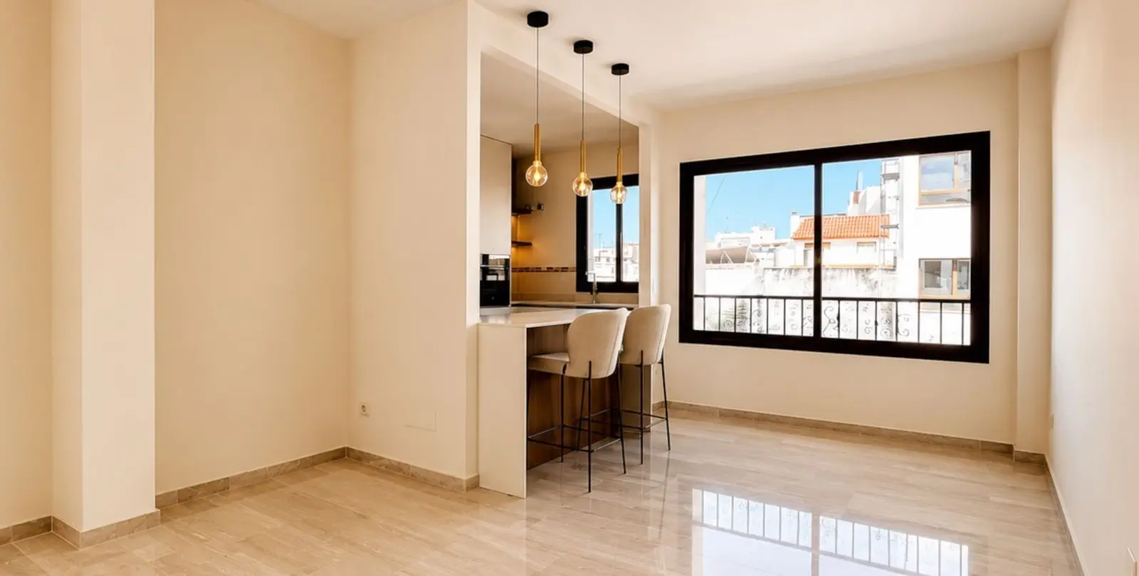 Продажа апартаментов на среднем этаже в Estepona 1
