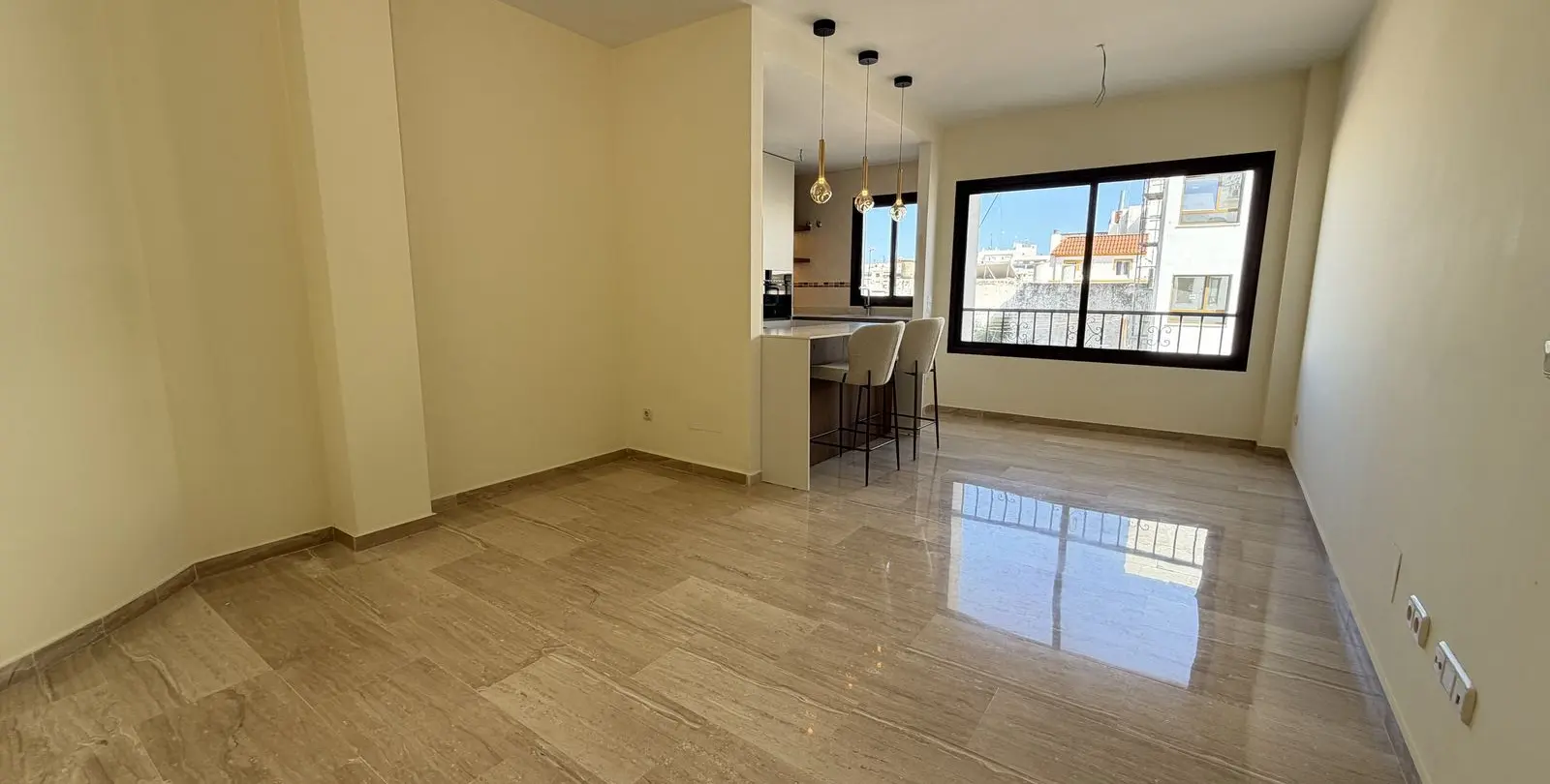 Продажа апартаментов на среднем этаже в Estepona 9