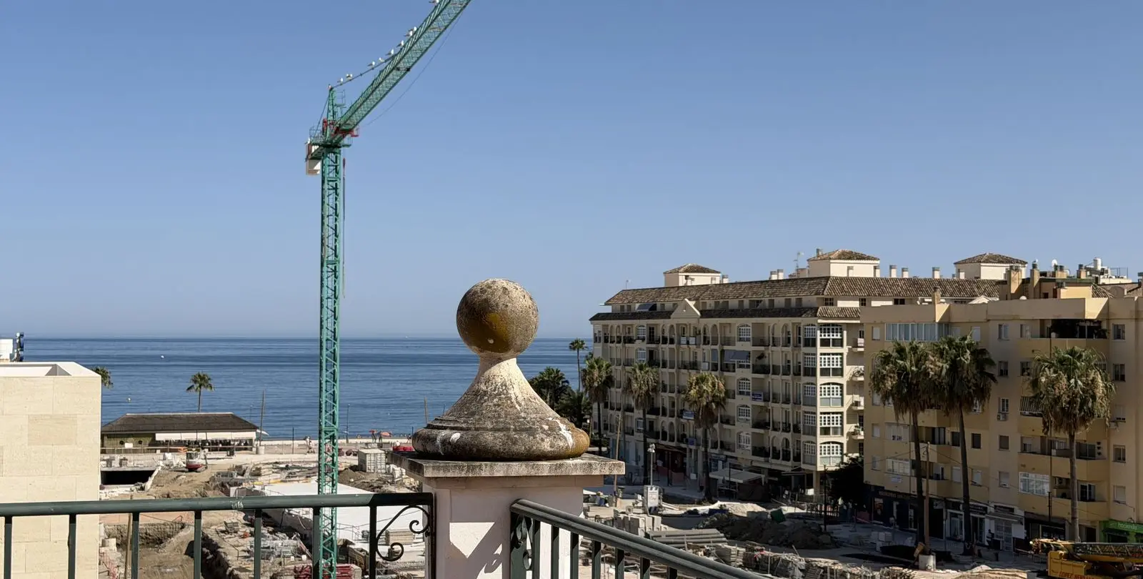 Продажа апартаментов на среднем этаже в Estepona 17