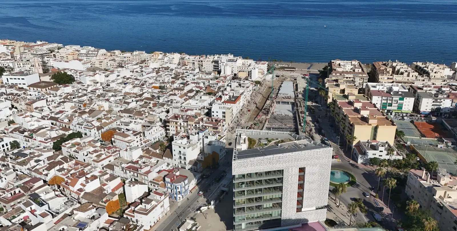 Продажа апартаментов на среднем этаже в Estepona 25