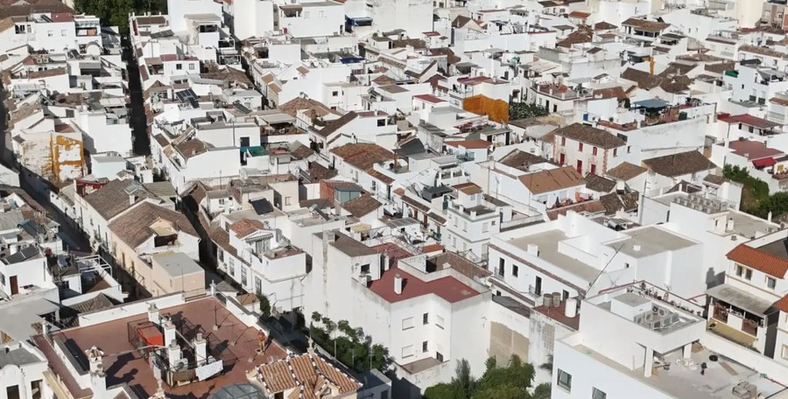 Продажа апартаментов на среднем этаже в Estepona 26