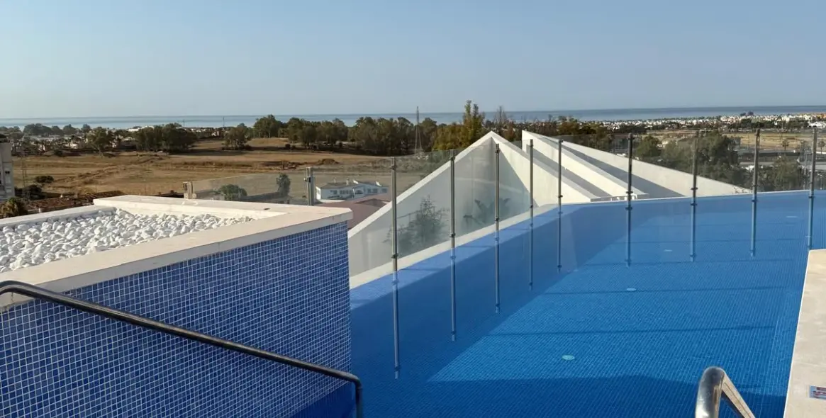 Продажа апартаментов на среднем этаже в Nueva Andalucía 16