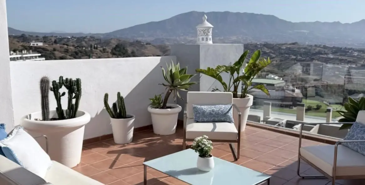 Venta de apartamento en planta media en Calanova Golf 3