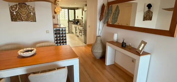 Venta de apartamento en planta media en Calanova Golf 3