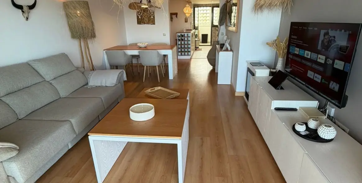 Venta de apartamento en planta media en Calanova Golf 6