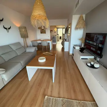Venta de apartamento en planta media en Calanova Golf