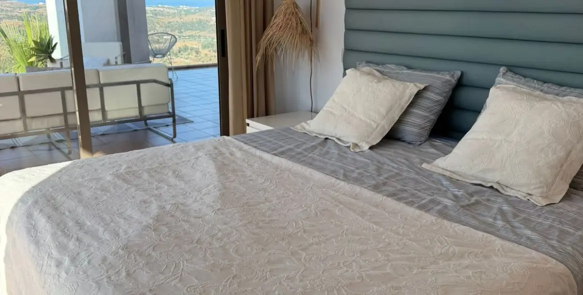 Venta de apartamento en planta media en Calanova Golf 19