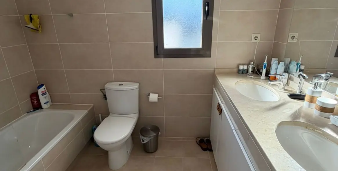 Venta de apartamento en planta media en Calanova Golf 20