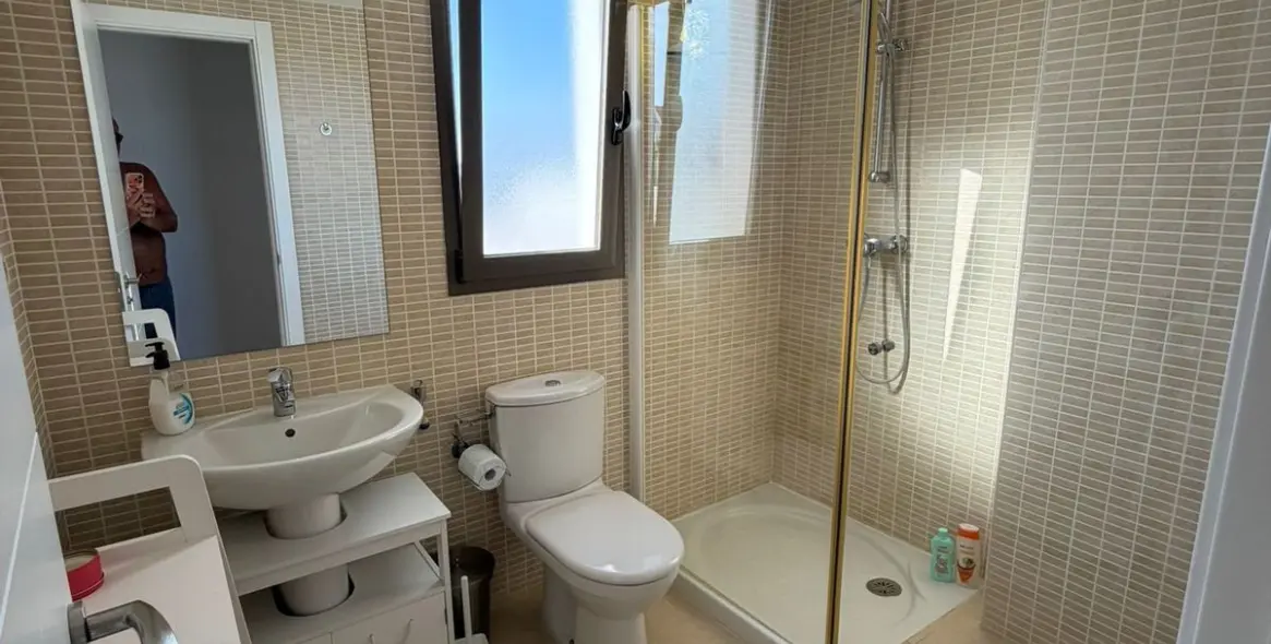 Venta de apartamento en planta media en Calanova Golf 22
