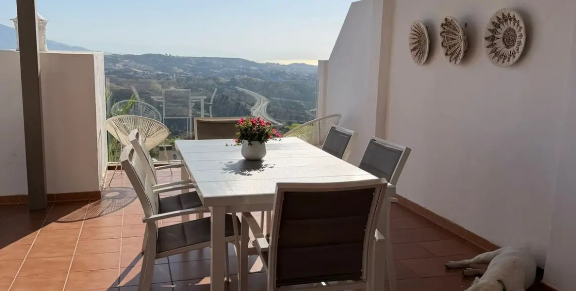 Venta de apartamento en planta media en Calanova Golf 28