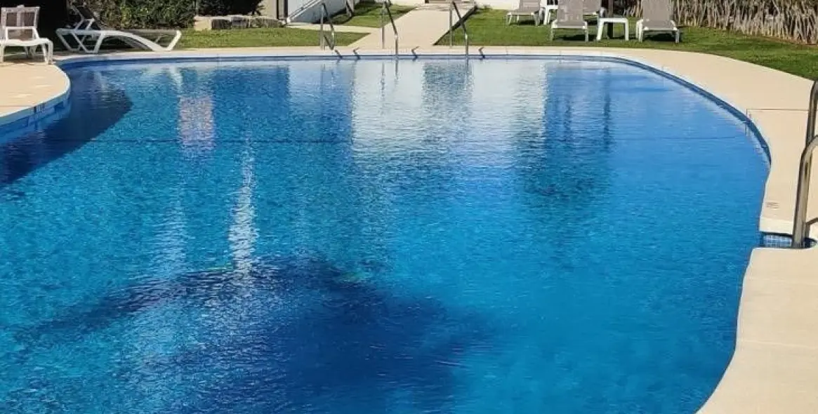 Venta de apartamento en planta media en Calanova Golf 49