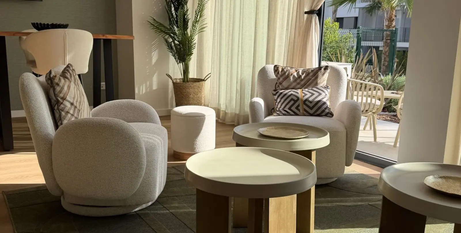 Продажа апартаментов на среднем этаже в Estepona 16