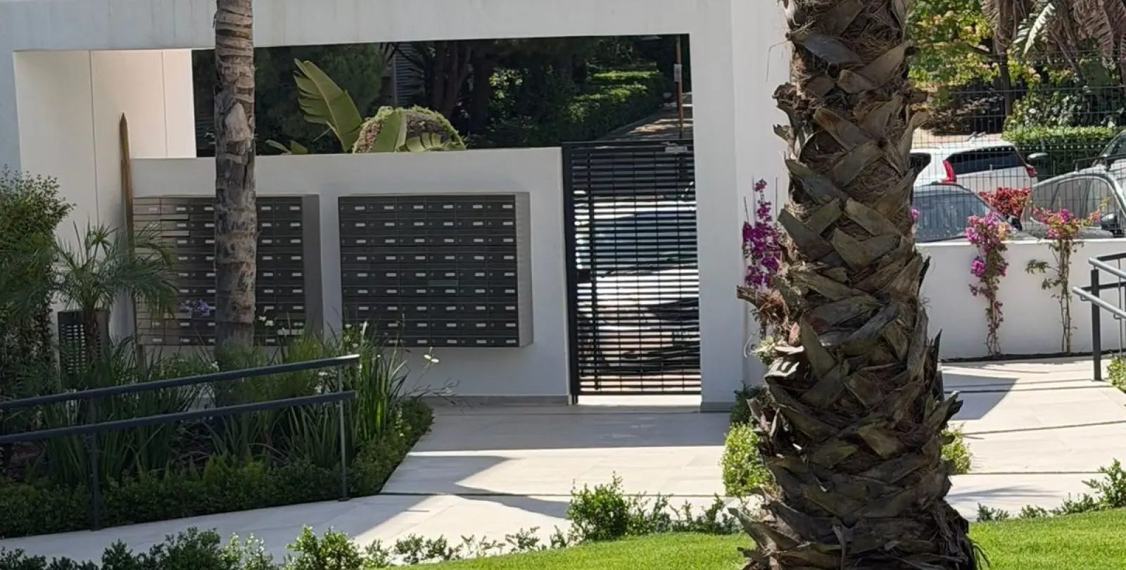 Продажа апартаментов на среднем этаже в Estepona 43