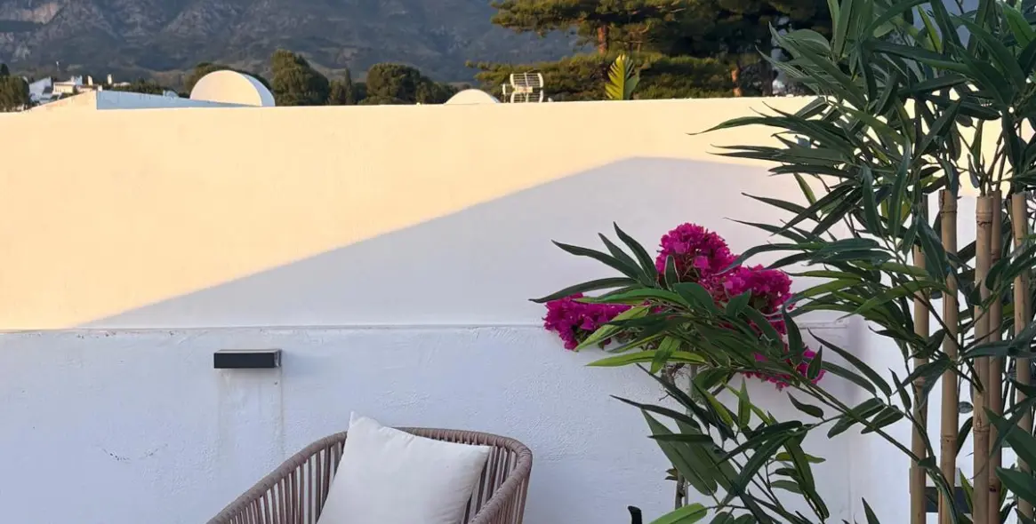 Продажа двухуровневого пентхауса в Nueva Andalucía 5