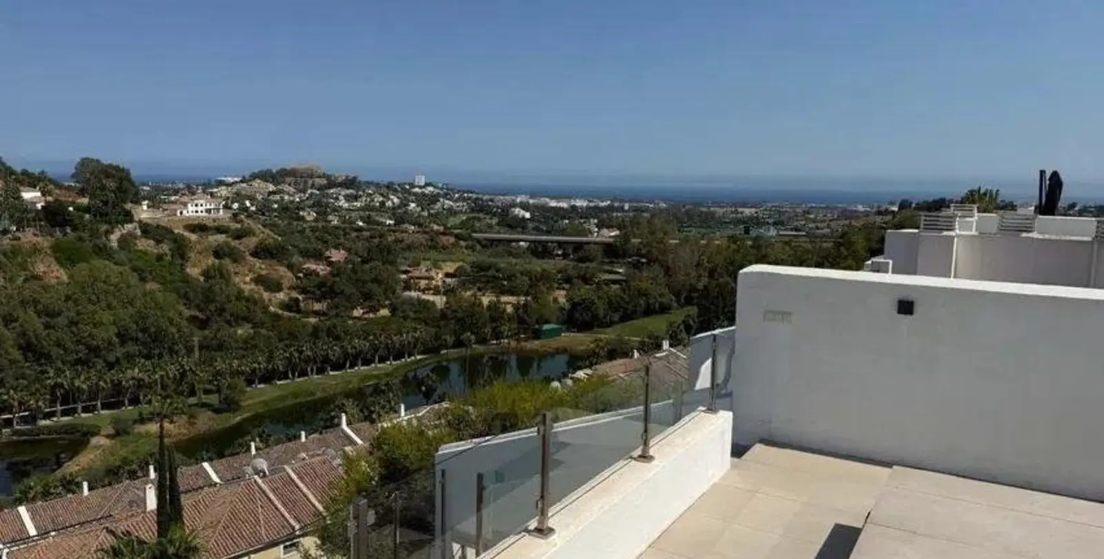 Sale of penthouse duplex in La Quinta 1