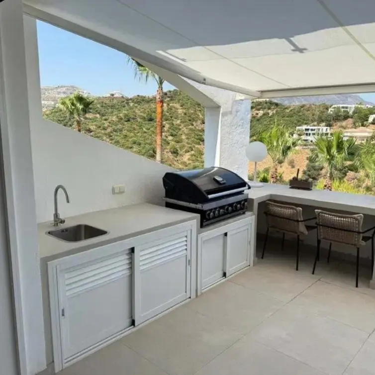 Sale of penthouse duplex in La Quinta