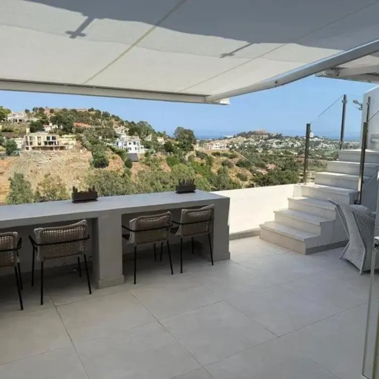 Sale of penthouse duplex in La Quinta