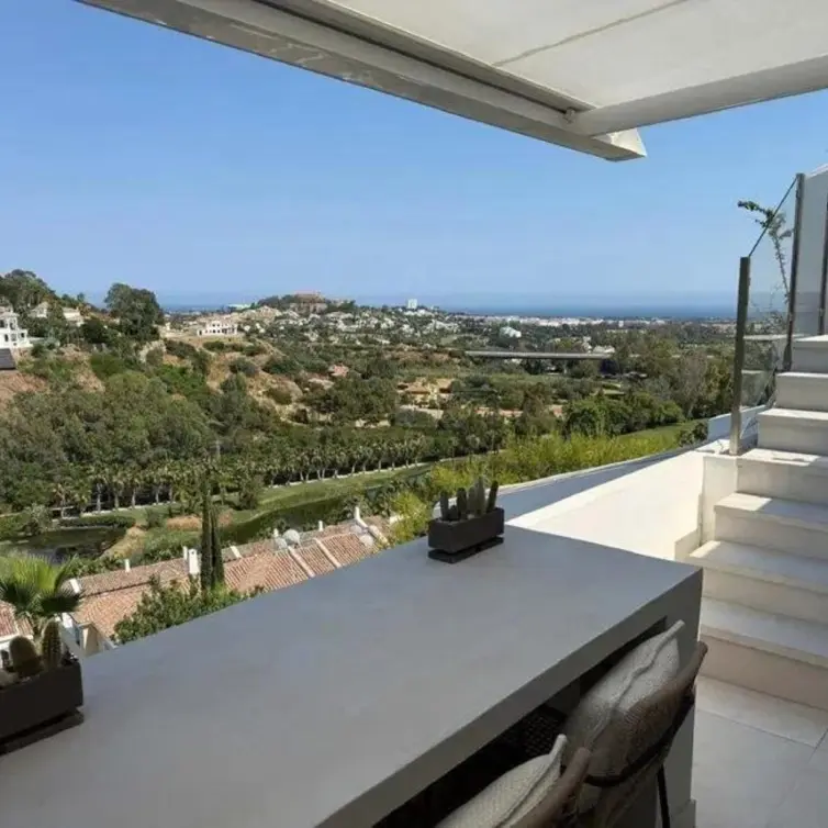 Sale of penthouse duplex in La Quinta
