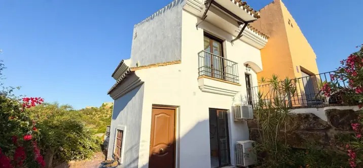 Продажа таунхауса в Los Almendros 4