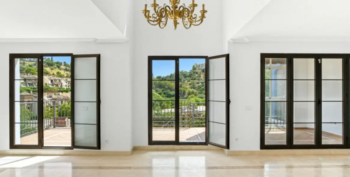 Продажа таунхауса в Los Almendros 9