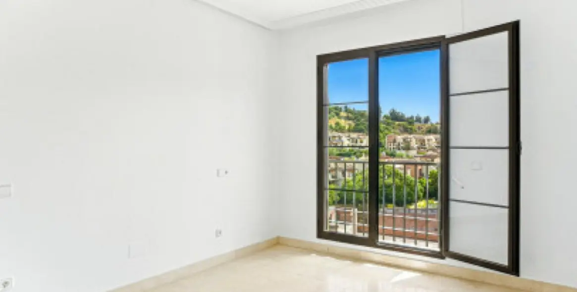Продажа таунхауса в Los Almendros 14