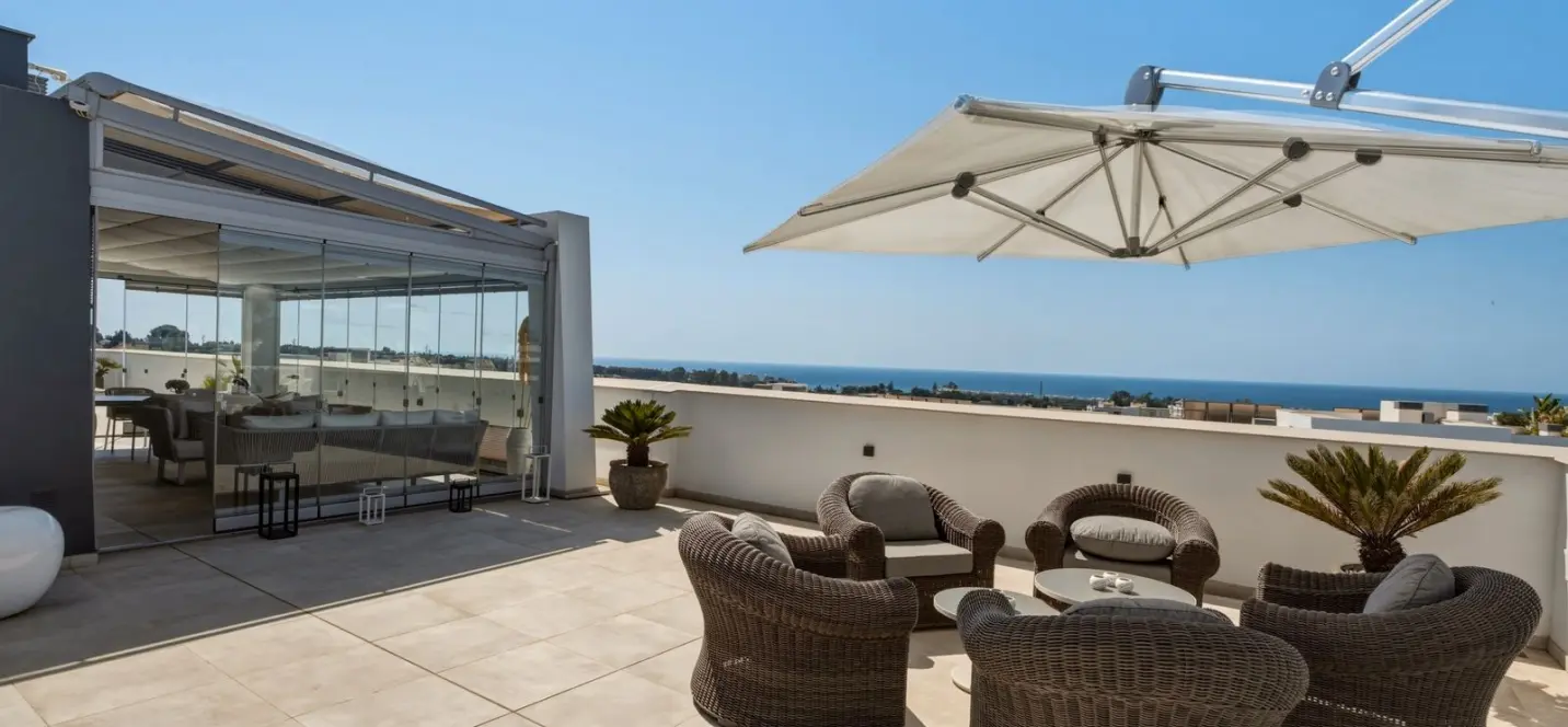 Sale of penthouse in Selwo 0