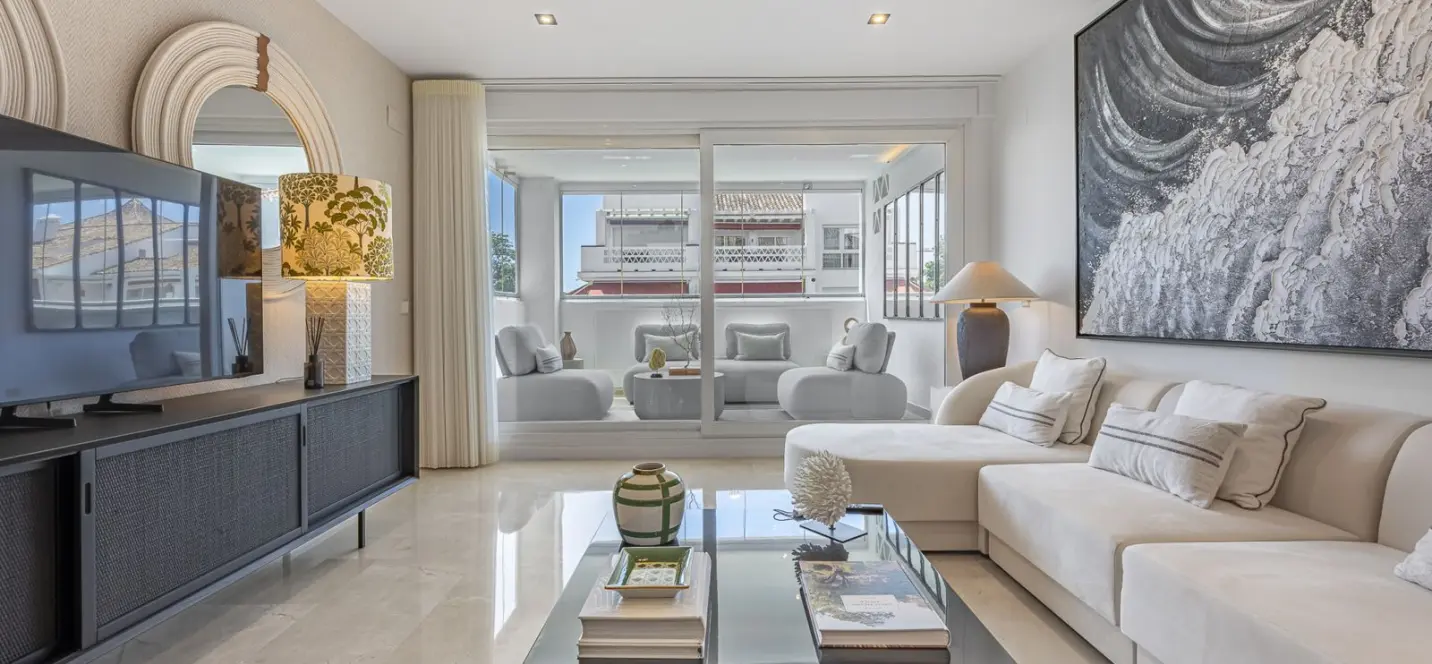 Venta de apartamento en planta media en The Golden Mile 3