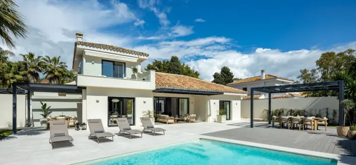 Продажа  отдельно стоящей виллы в Cortijo Blanco 1