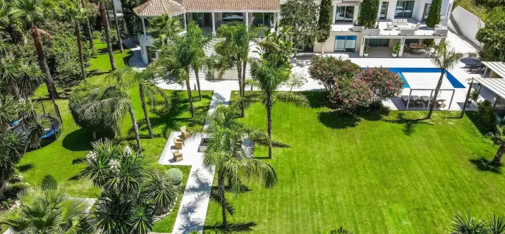 Продажа  отдельно стоящей виллы в Marbella 1
