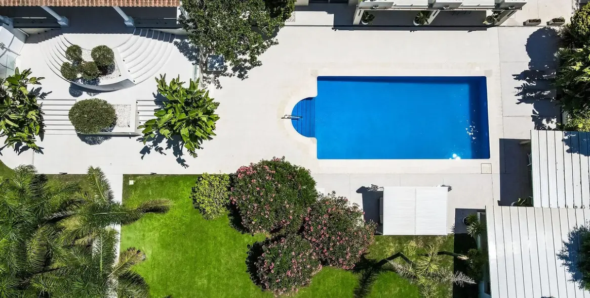 Продажа  отдельно стоящей виллы в Marbella 3
