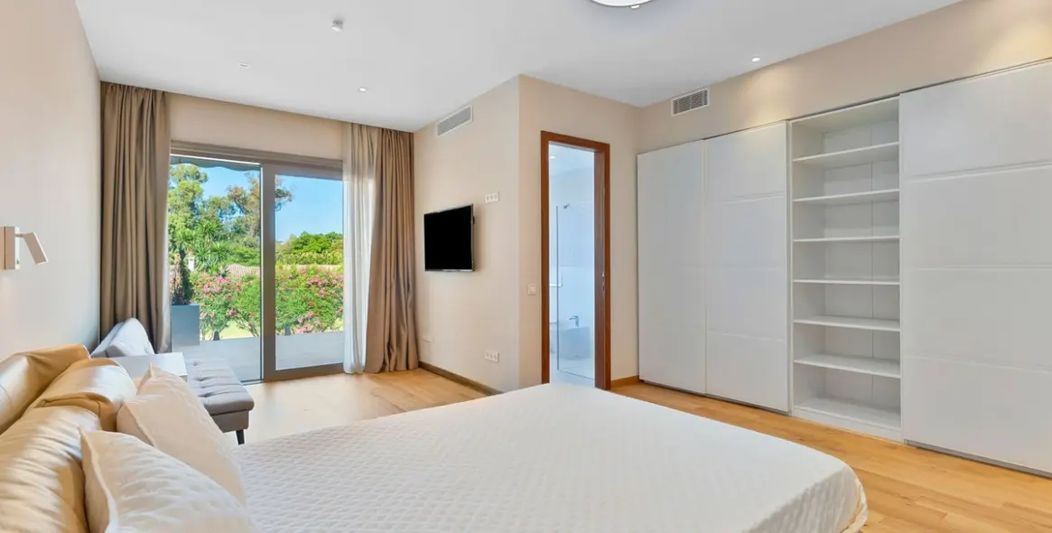 Продажа  отдельно стоящей виллы в Marbella 16