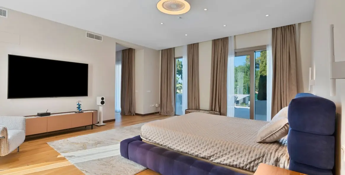 Продажа  отдельно стоящей виллы в Marbella 18