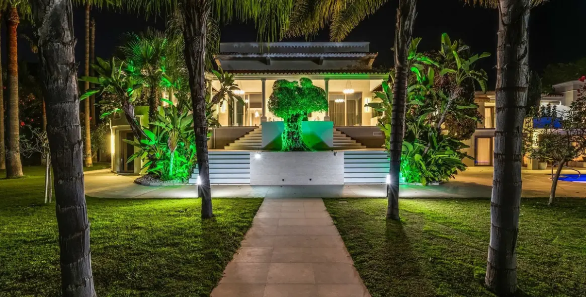Продажа  отдельно стоящей виллы в Marbella 44