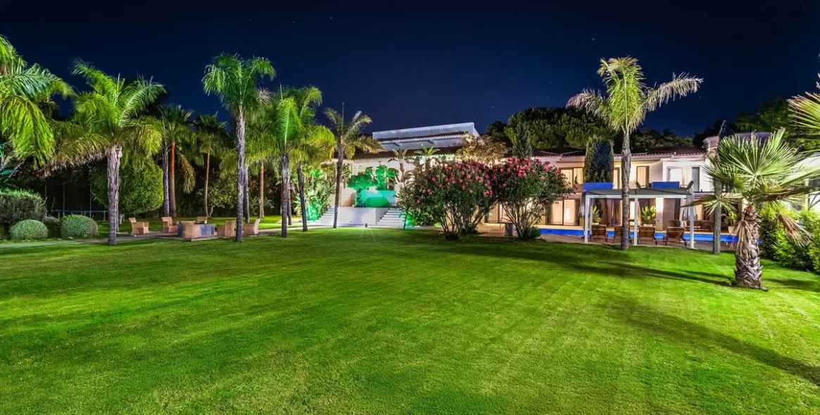 Продажа  отдельно стоящей виллы в Marbella 52
