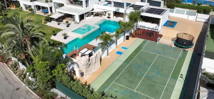 Продажа  отдельно стоящей виллы в El Paraiso 2
