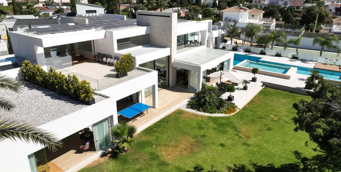 Продажа  отдельно стоящей виллы в El Paraiso 39