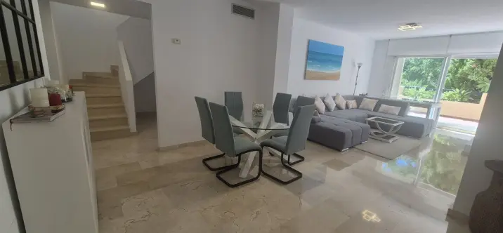Alquiler a largo plazo de ático en Guadalmina Alta 2