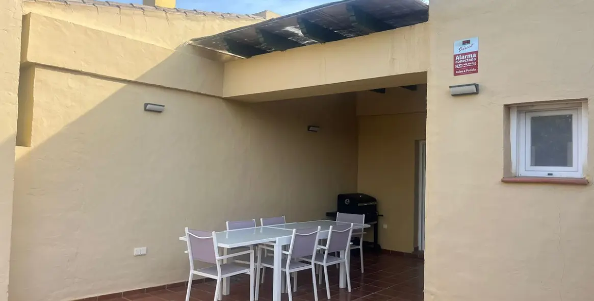 Alquiler a largo plazo de ático en Guadalmina Alta 21