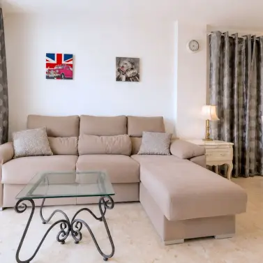 Long-term rent of middle floor apartment in Calahonda