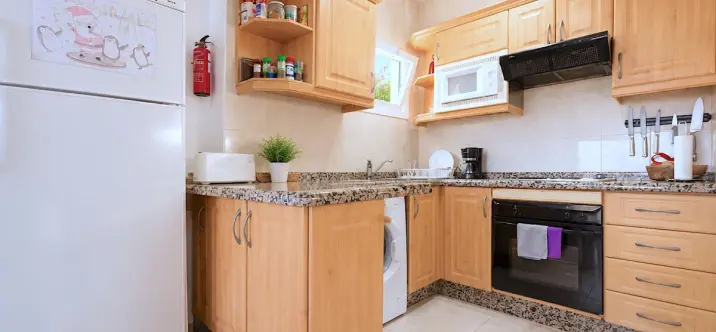 Long-term rent of middle floor apartment in Calahonda 3