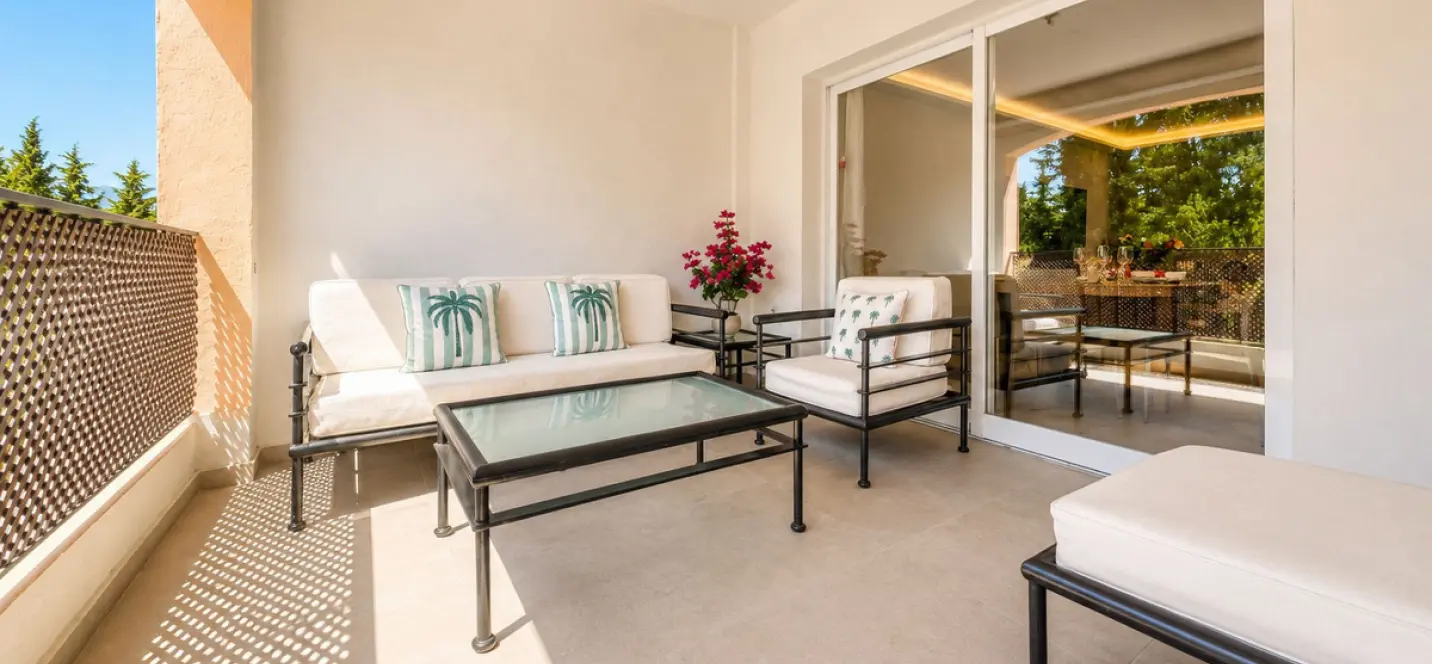Long-term rent of middle floor apartment in Nueva Andalucía 3